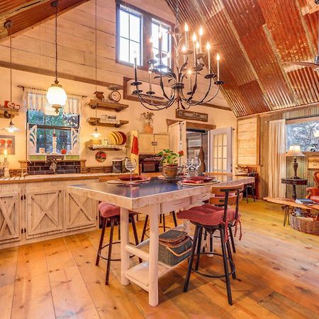 Pet-Friendly Wimberley Cabin With Fire Pit And Hot Tub Exterior foto