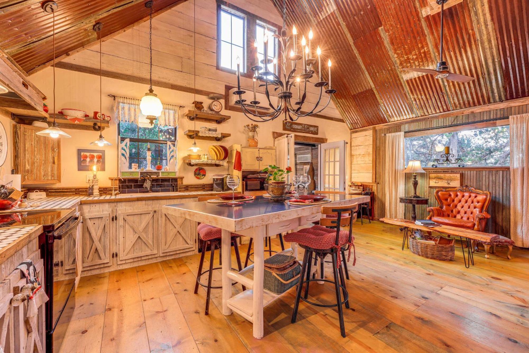Pet-Friendly Wimberley Cabin With Fire Pit And Hot Tub Exterior foto