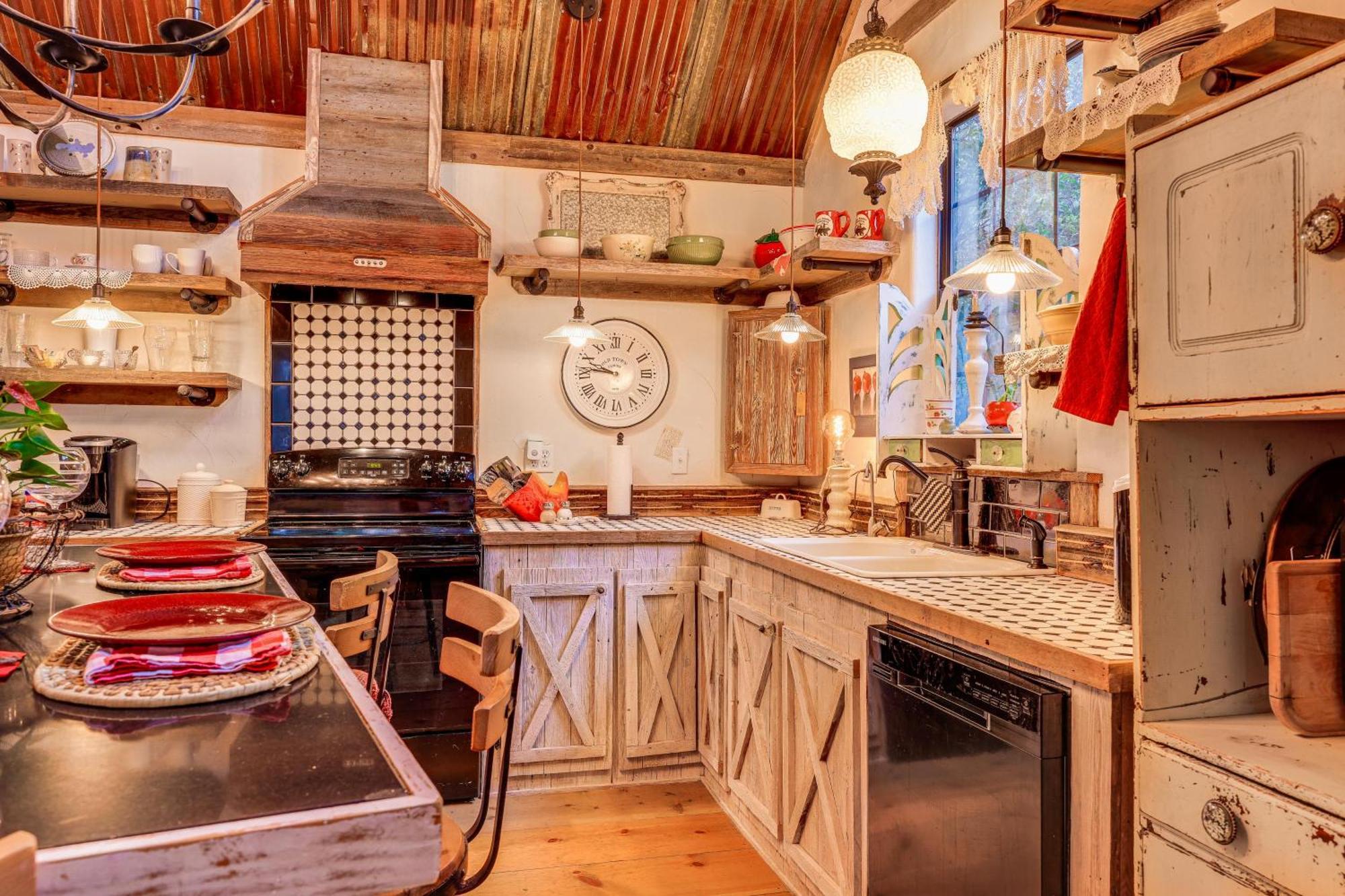 Pet-Friendly Wimberley Cabin With Fire Pit And Hot Tub Exterior foto